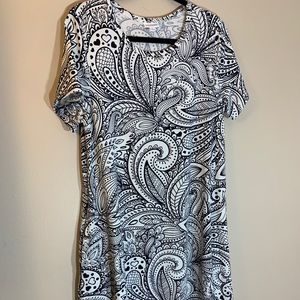 LuLaRoe Jessie Dress w/ Pockets - Large - Paisley